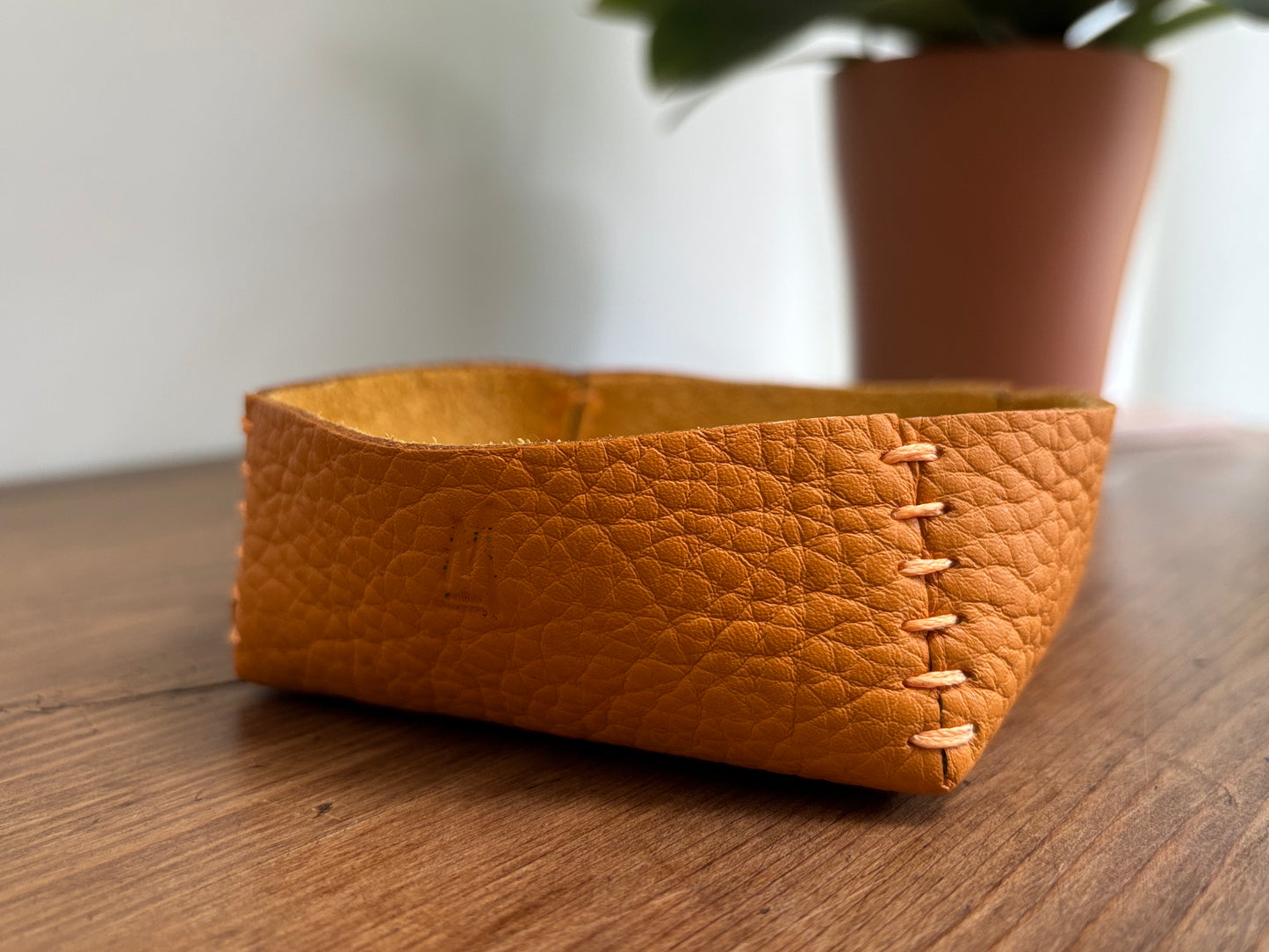 Jane - Soft Grainy Orange bowl