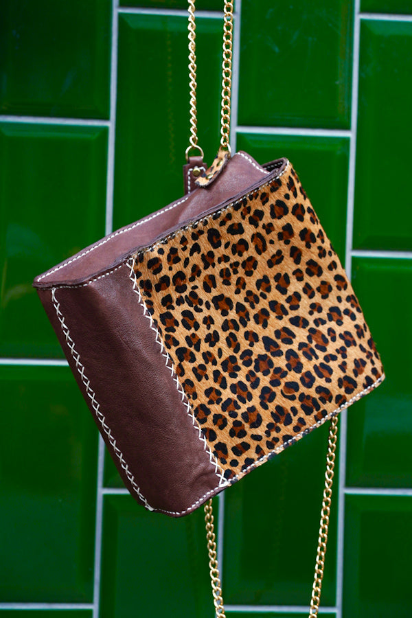 Leopard & Brown Essential