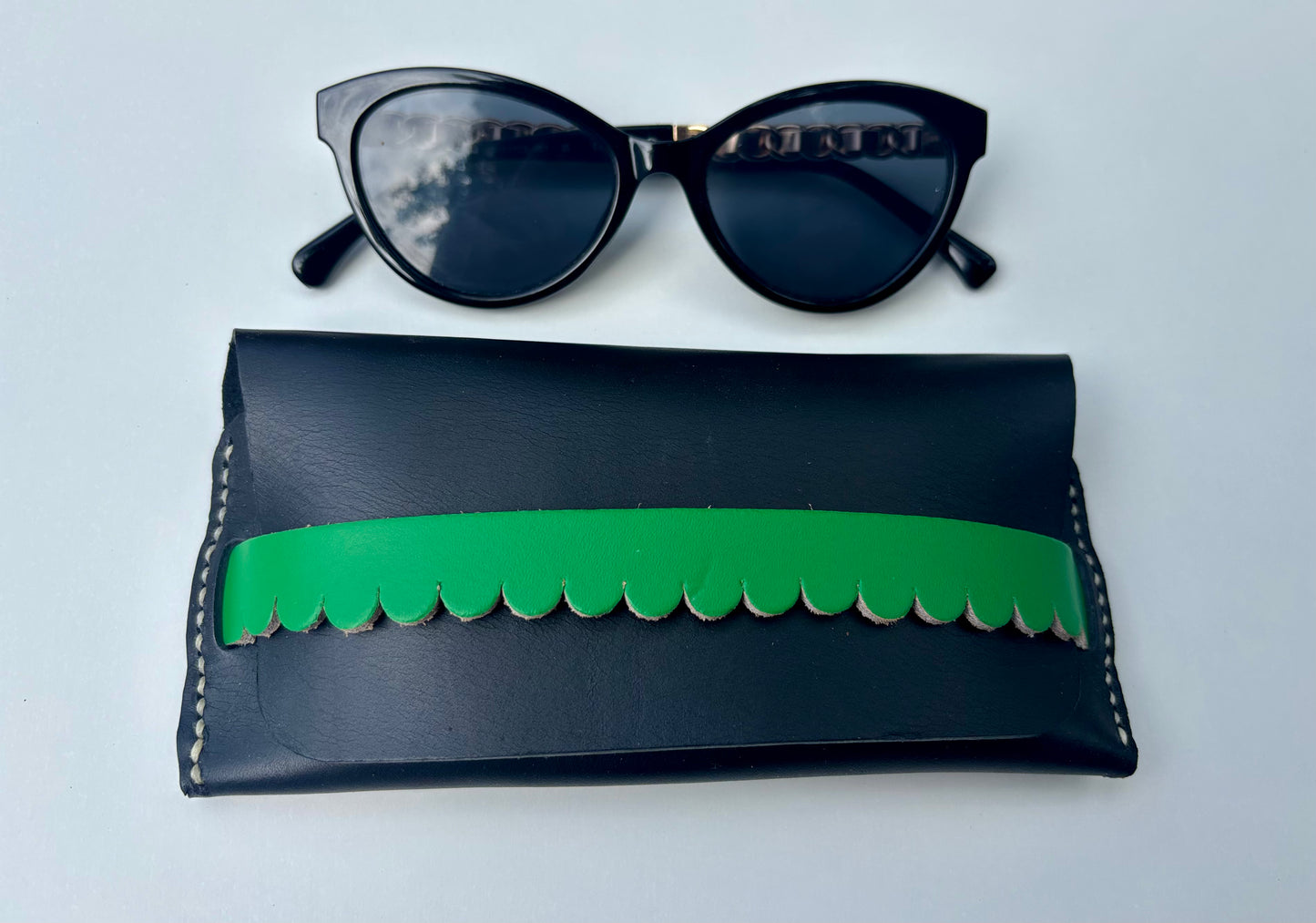 Charlie - Black Glasses Case