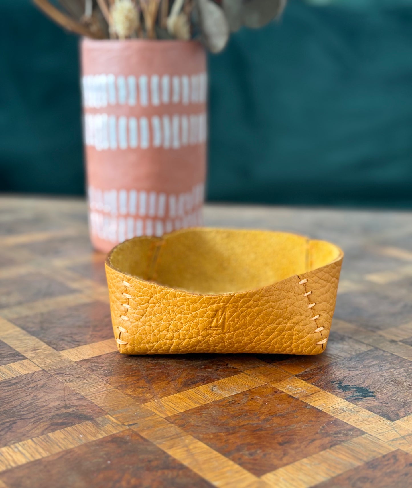 Jane - Soft Grainy Orange bowl