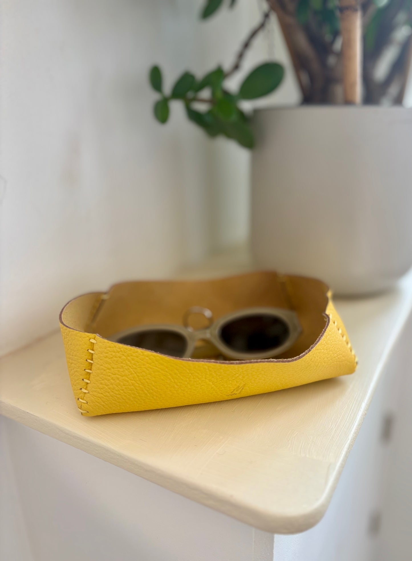 Elsie - Soft Grainy Lemon - Leather Tray
