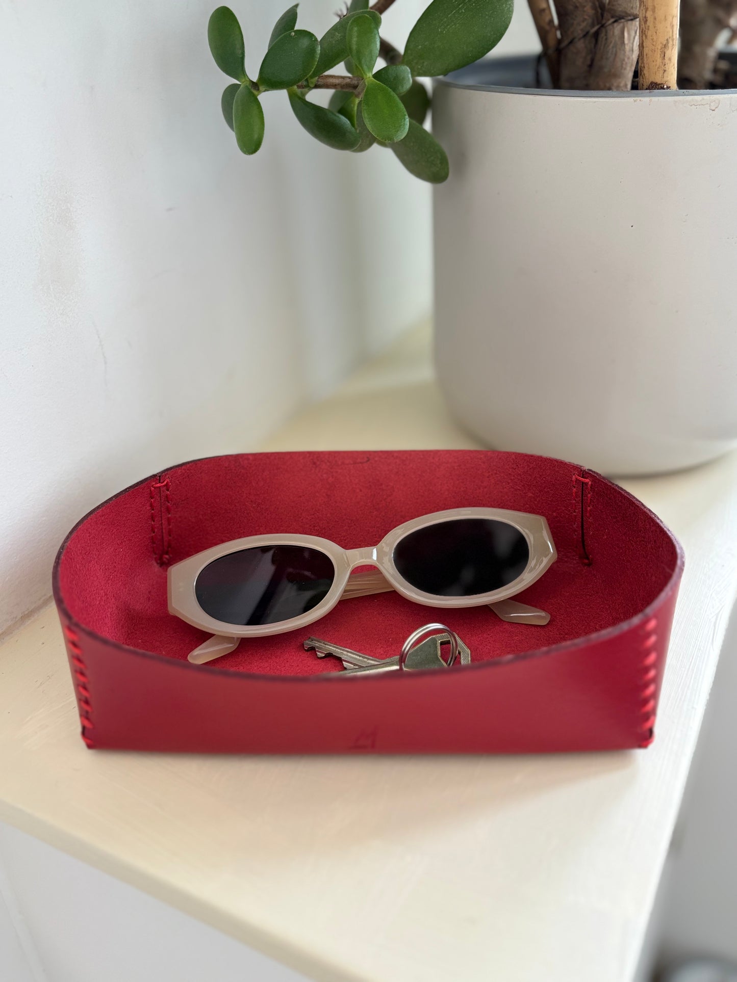 Elsie - Red Strawberry - Tray